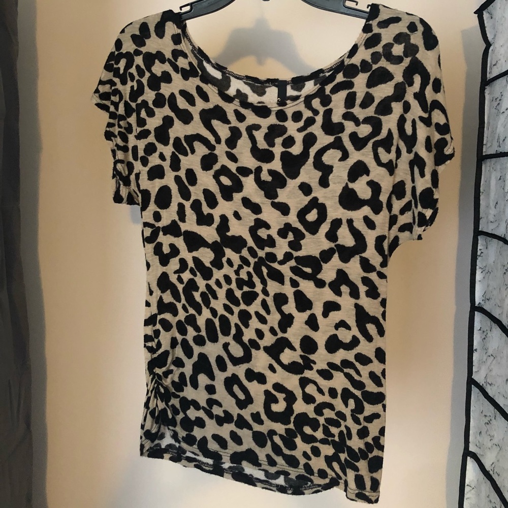 Scoop Neck Leopard Print Tee